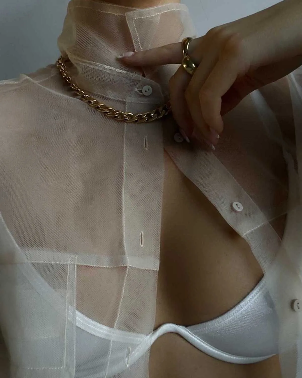 BOLD MOVE NECKLACE