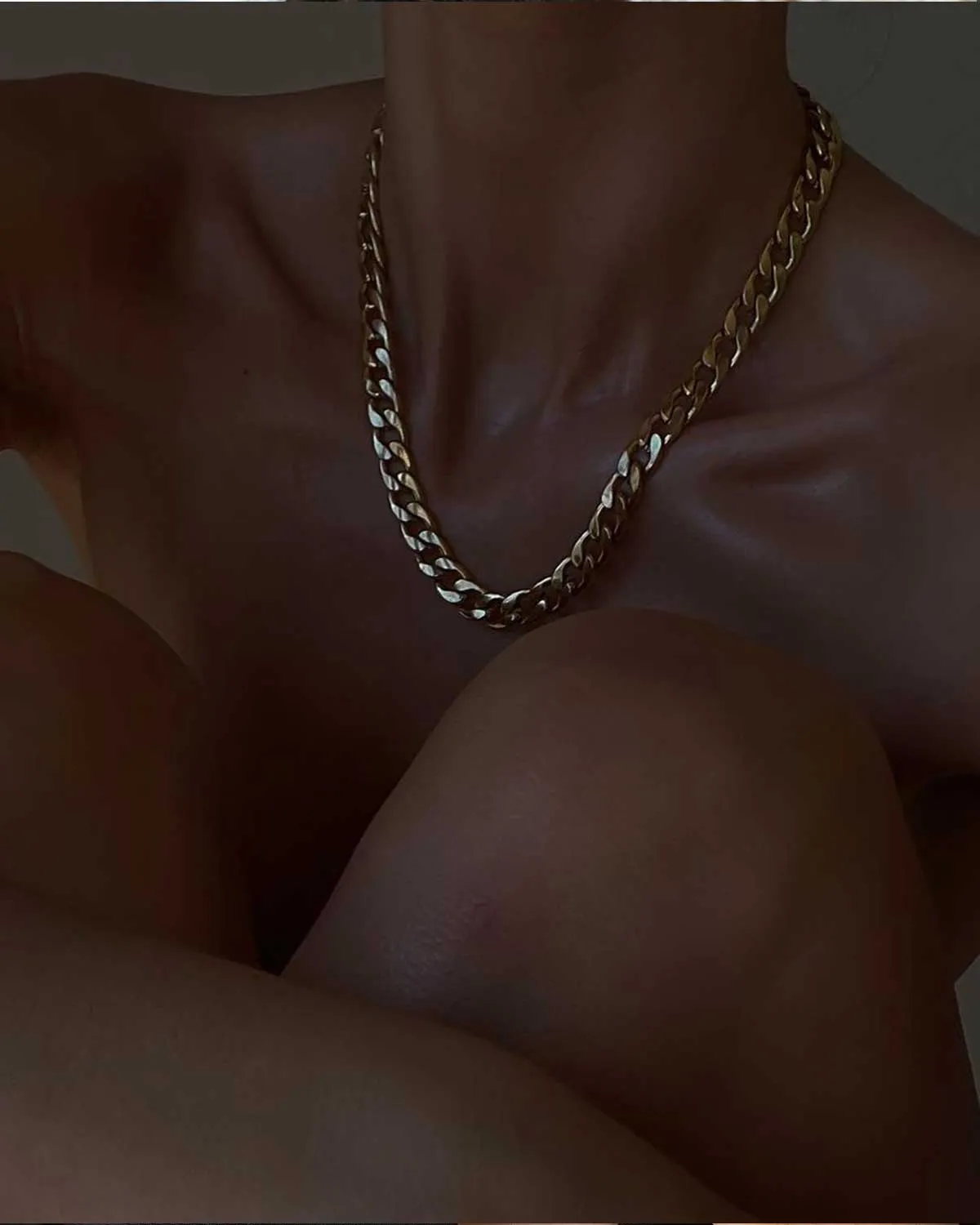 BOLD MOVE NECKLACE