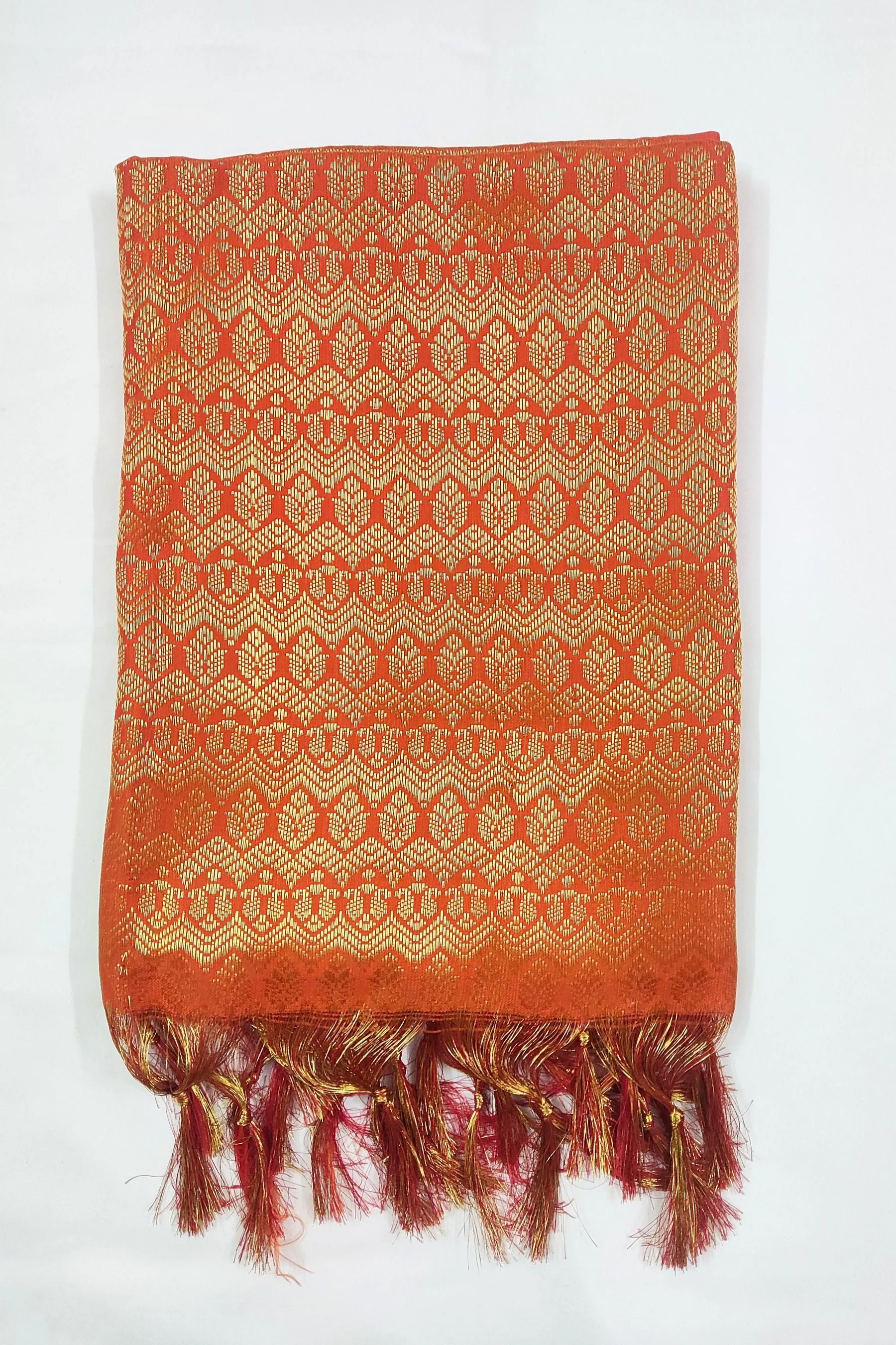 Elegant Ponnadai Shawl by JCSFashions - Blend of Tradition and Style