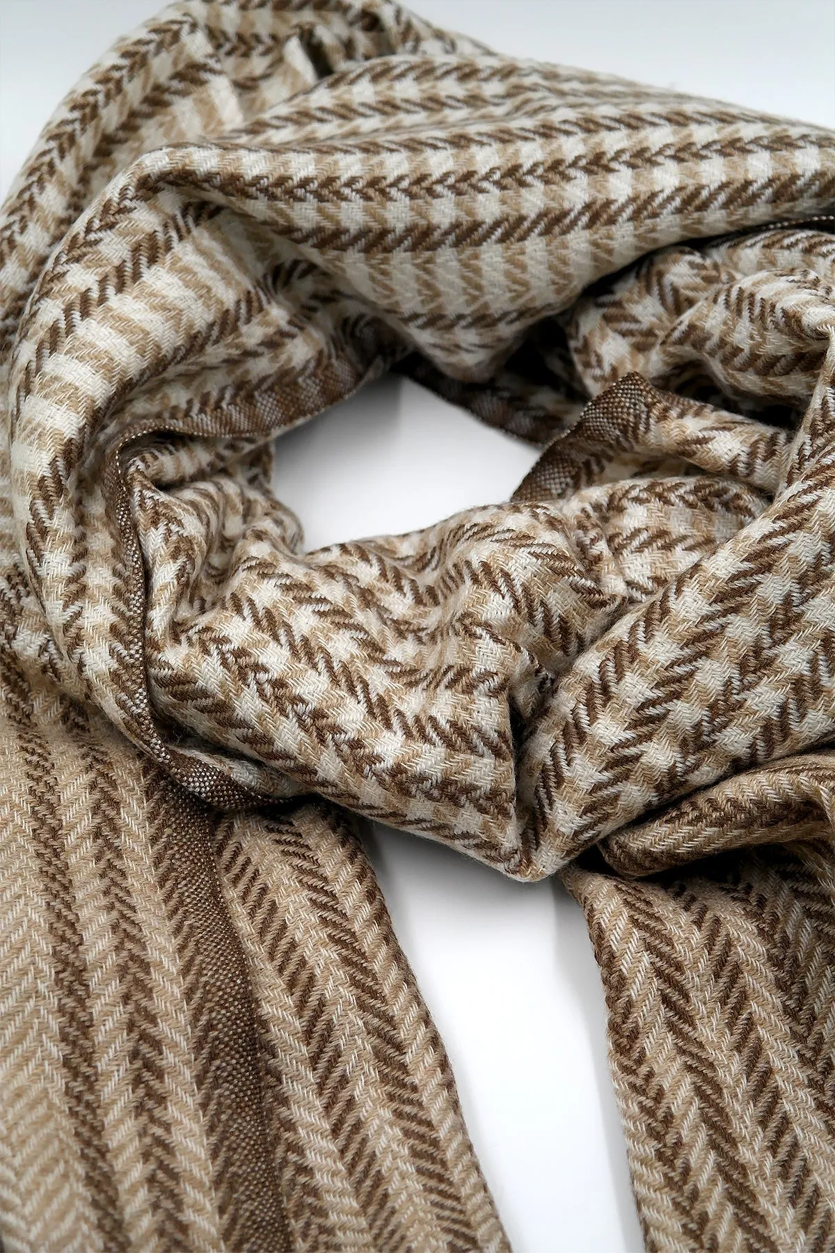 Elegant Tartan Pattern Pashmina Shawls