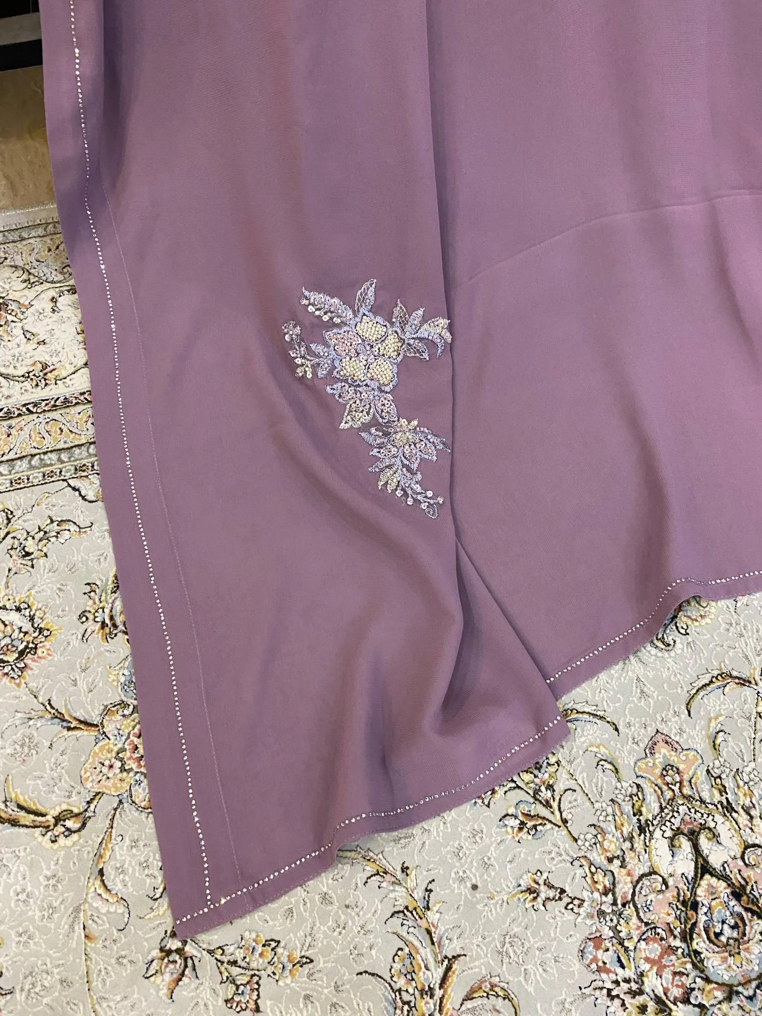 Graceful Gulaab Spray Elegance Shawl