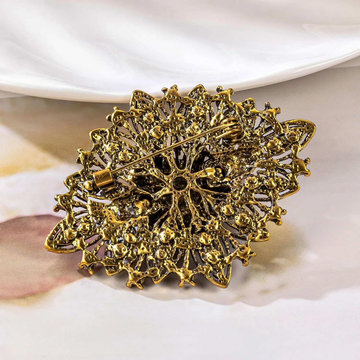 Vintage Art Deco Crystal Rhinestone Brooch Pin for Women