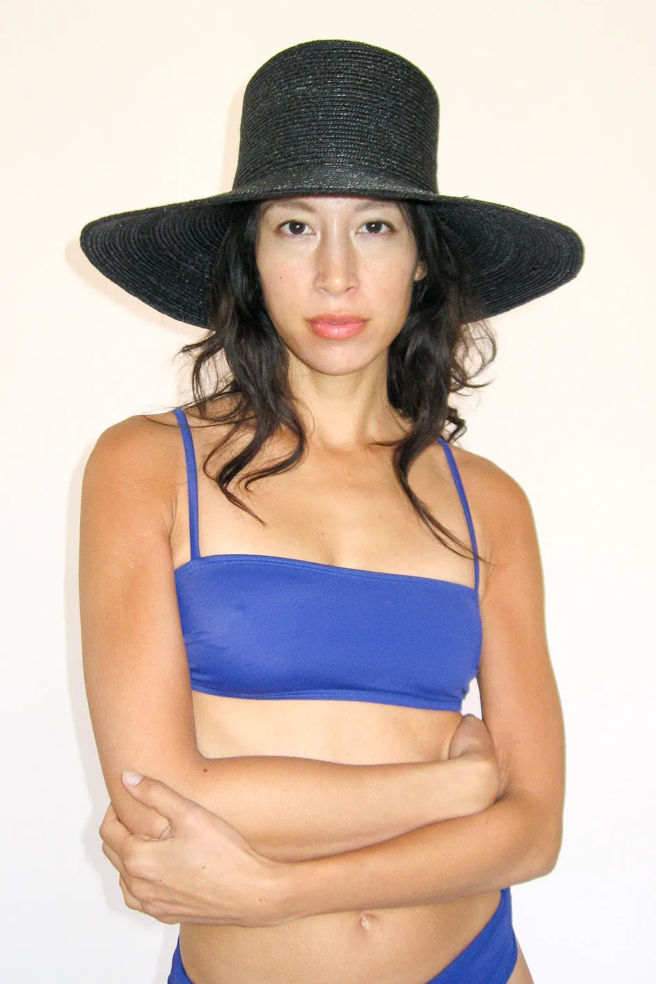 Wide Brim Flat Top in Black Straw